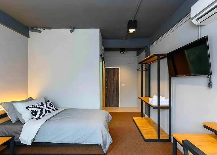 Copper - Private Room, Center, Mrt, Wi-fi, A2 *